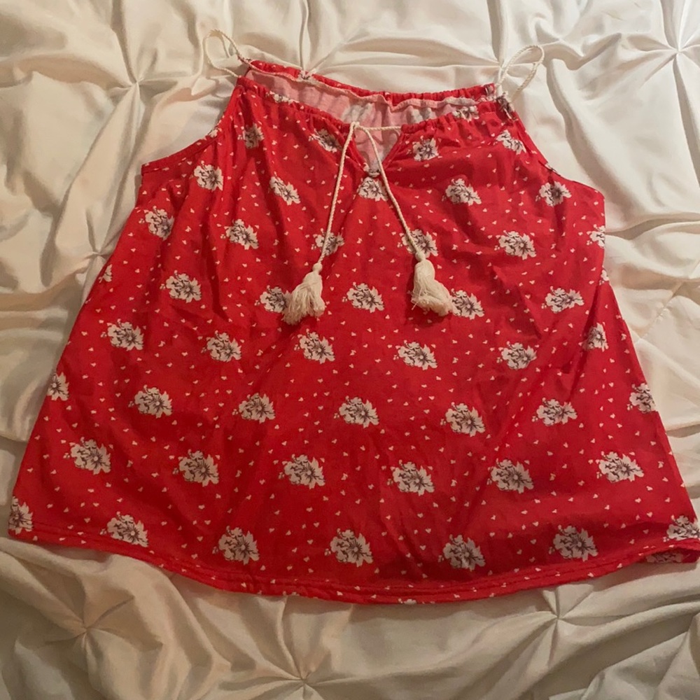 Flowy blouse with tie in front